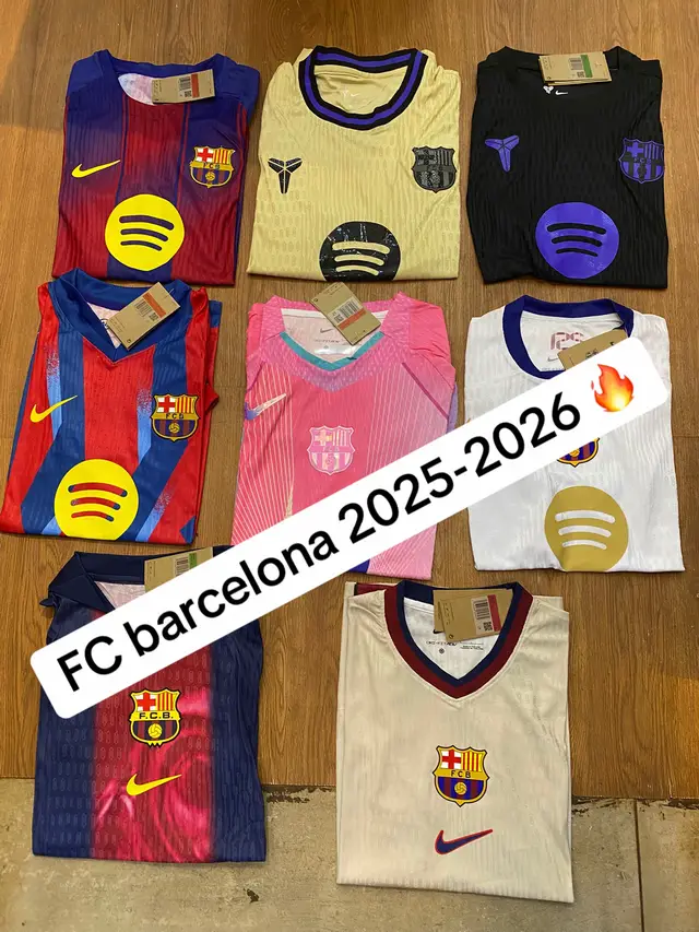 Maillot original de Barça disponible au bon prix 🥇  Lieu: Au grand marché de Bamako  TEL : 🇲🇱92.35.07.68 & 74.51.56.38🇲🇱 #tiktokmali🇲🇱223 #bamakomali🇲🇱 #fyp #views 