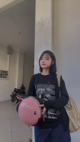 #fitcheck morning shift🌞 👕: @BURSTODAY CLUB 