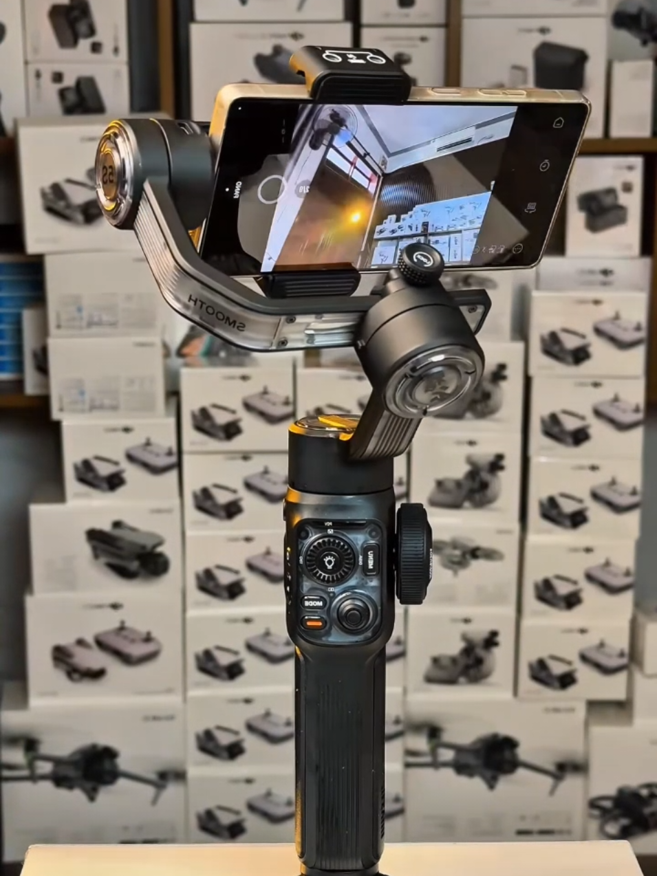 tripé Estabilizador de mão com várias funções #gimbal  #estabilizador #tripe #fotos #tiktokshopbrasil