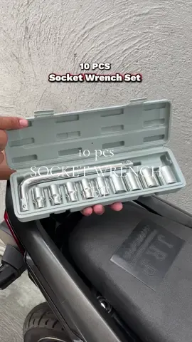 No need na manghiram sa tropa at pumunta sa mekaniko kung meron kang sariling tools katulad nitong 10 pcs socket wrench set #socketwrenchset #motorcycletools #10pcssocketwrenchset #socketwrenchtoolset #motorcycleaccessories 