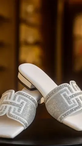 Bluebells VIRGINIA Sendal Slop#promoseruweekend #sandalwanitaviral #rekomendasi #virginia #fyp 