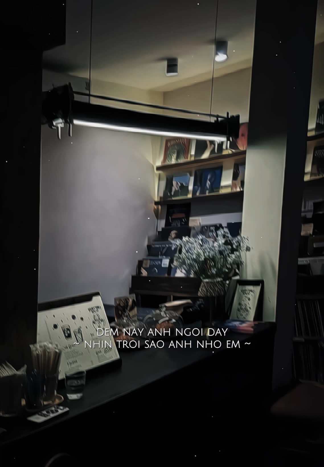 Đêm nay anh ngồi đây,nhìn trời sao anh nhớ em… #arismusic #Ten? #xuhuong #nhachaymoingay #ngoisaoleloi