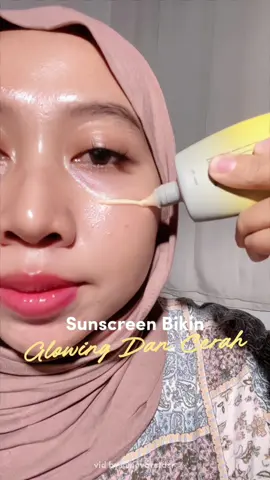 Di bikin speacles sama sunscreen ini! Cocok dipake buat daily karna hasilnya bikin wajah keliatan lebih sehat dan glow up🤩 @msglow.beauty  #msglowbeauty #sunwhitedailycream #sunwhite 