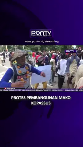 Aliansi Masyarakat Pejuang Tanah Ulayat Konawe Selatan, Sulawesi Tenggara, menggelar unjuk rasa menolak pembangunan Markas Komando Pasukan Khusus (Mako Kopassus) TNI Angkatan Darat di Kecamatan Lainea.