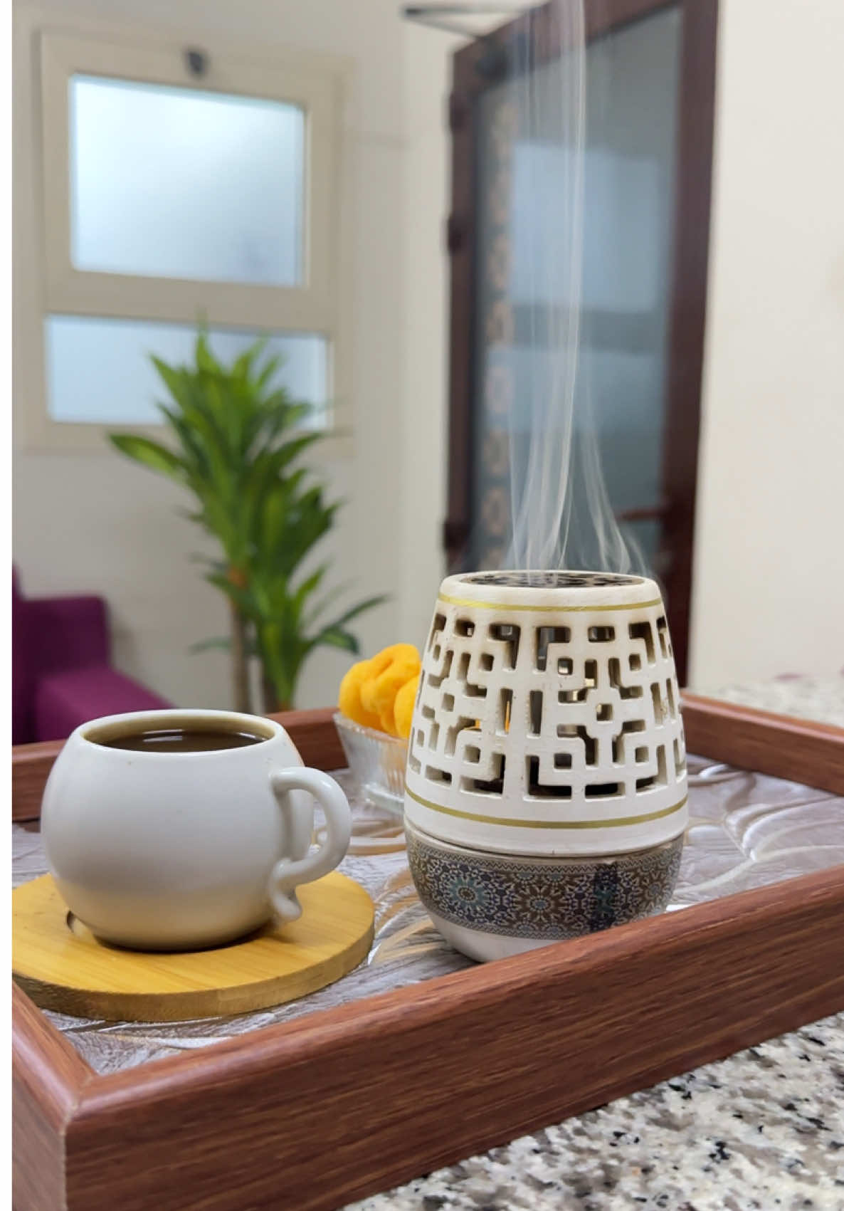 أتمني وعده يكون حقيقة وعهده ما خدعة سراب ☕️❤️