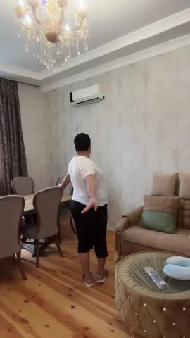 Hoppa getdim ee kim tutar meni