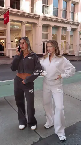 Falling in love again and again with lounge 🤍✨ #fallinloveagainandagain #everythingisromantic #lounge #whitefox