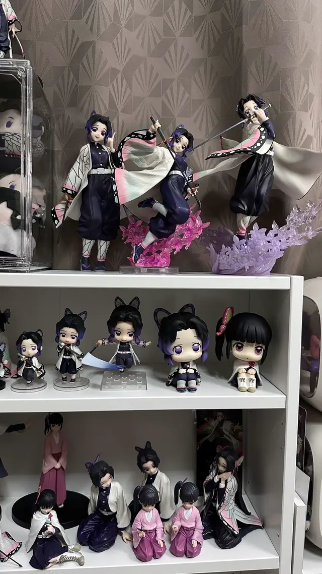Still more to collect!!🏃‍♀️💨 #shinobukocho #kanaotsuyuri #kanaekocho #demonslayer #kimetsunoyaiba 