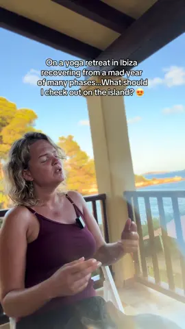 Can you believe I’ve never been to the club scene 😱 #singer #phases #ibiza #healing #retreat 