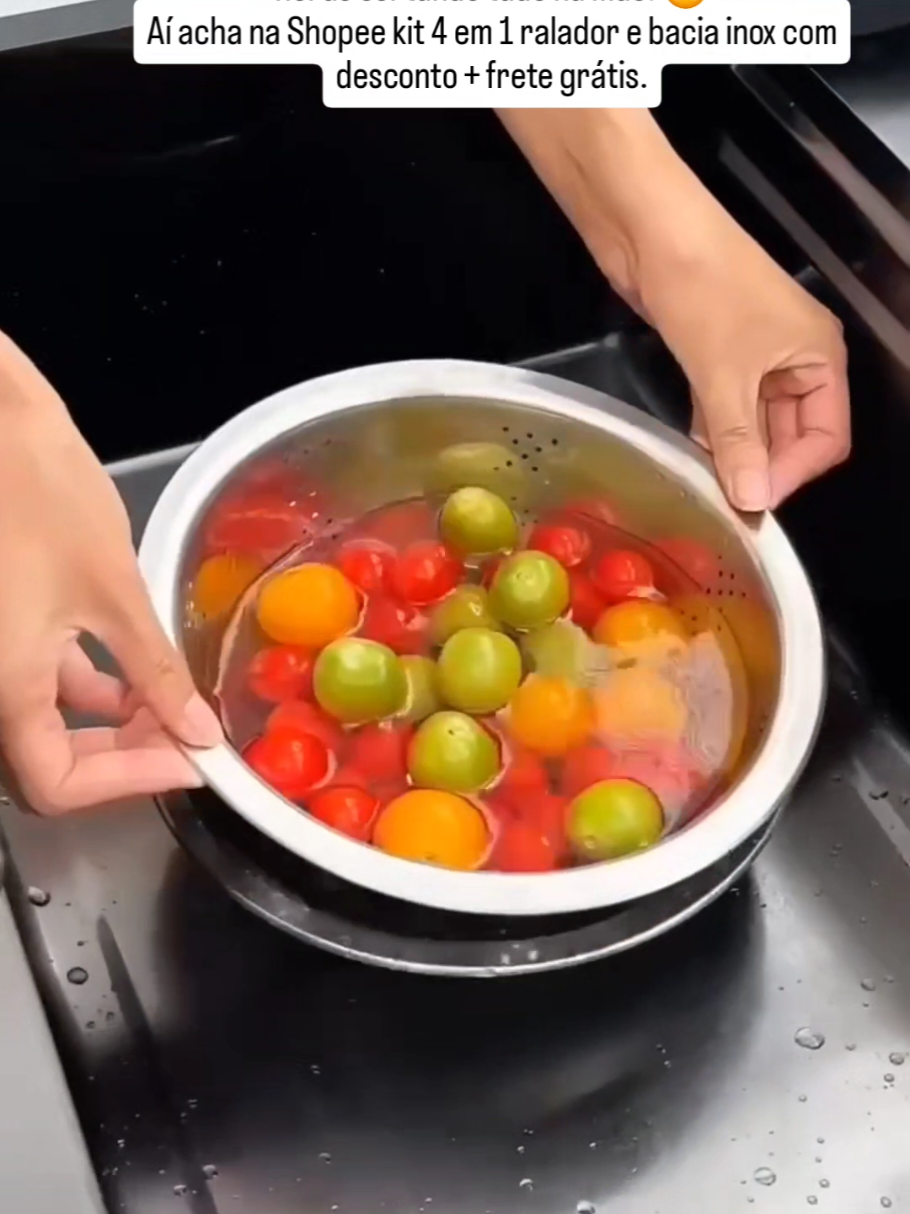 Kit 4 Em 1 Ralador Fatiador Bacia Inox Tigela Saladeira 26cm Ideal para Legumes e Queijos por R$53,99. Compre na Shopee agora!  #ralador4em1 #ralador #utensilios 