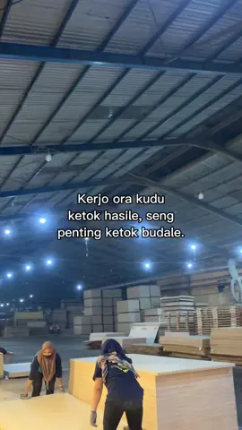 Ben ketoro sibuk e 😂 #fypage  #qualitycontrol #playwood #javawoodindustry 