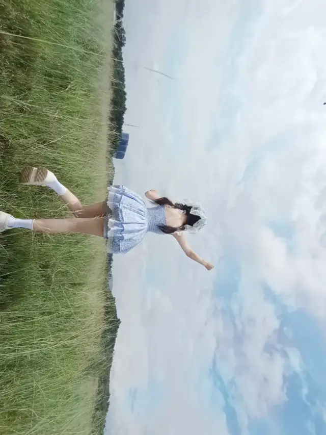 hãy thử một lần thả tâm hồn vào gió để cuốn ta đi đến những nơi yên bình ,nơi xinh đẹp mà ta chưa đặt chân tới  ....#xh #xu #fy #yu #yêu 