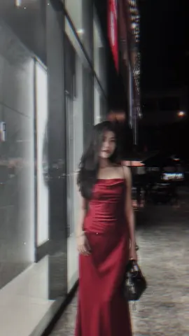 Khi bạn mặc đúng chiếc váy, bạn chẳng cần thêm vương miện nào cả!👑 ✨ #StyledbyAn #SlayOutfit #OOTD #FashionInspo #VáyĐẹp #OutfitSlay #PhongCáchNữ #FYP