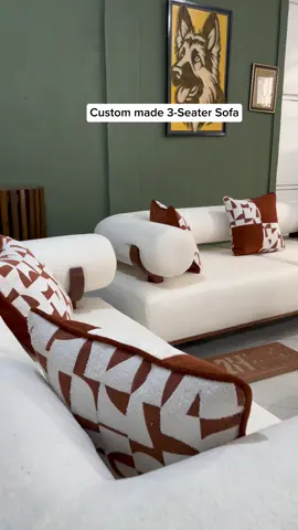 Your guests will compliment your living room… but you’ll know it’s the sofa doing all the talking. 😉 What do you think about this lovely sofa set up? We are located in kincar utawala Nairobi… #ElegantLivingKenya #ModernLuxuryDesign#sofadesign #zurihomefurniture #furniturenairobi    