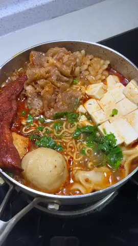This is your sign to make spicy ramen tonight. Trust me, it's worth it. 🍜#RamenNight #Midnight #fyp 