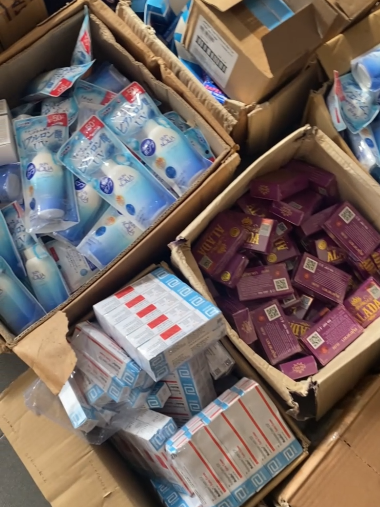 🌸 Brighter skin in just 14 days? Olay makes it possible. Wholesale packs available at Beauty Junction, Musuku – Accra. Perfect for retailers & salons ready to give clients visible glow. 🚚 Nationwide delivery | 💵 Accra pay on delivery 📞 0537877007 #OlayGhana #BrightSkinGH #BeautyJunction #beauty #skincare #wholesalebeauty #cosmetics