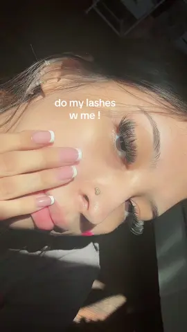 love a fluffy lash 🫦 #fyp #lashclusters #hohadbrlashes #LanguageLearning #viral 