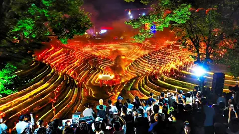 我用毕节市奢香古镇火把节这个作品来证明抖音推流是不是像你们说的：无论你拍的多专业，多唯美抖音就是不推流，推也是一小股，随便一个手机一晃的流量都远远高过你。