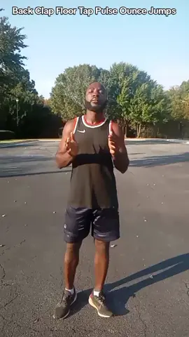 #foryou #exercise #hiphop #workout #Fitness 💪 back Clap Floor Tap pulse ounce Jumps hiit bodyweight workouts plyometric workouts calisthenics full body workouts mobility workouts mc eiht 🔥 I love hip hop music ♥️ follow me on tiktok:soulbrother1000 Instagram:soulbrother1000official🗣️