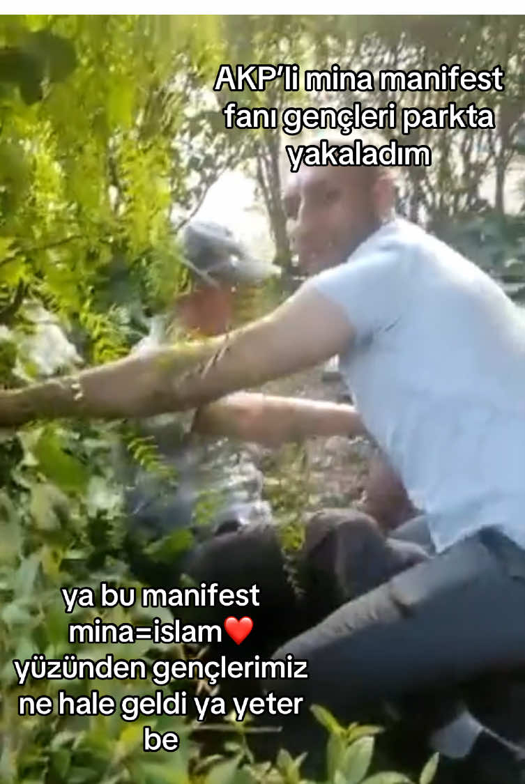 ya insan böyle pikniğe gider mi yanına sarı kula ve mükremini alır öyle gider kelle paça çorbası tadında bi park zevkimiz var onuda bu manifest kızları bozdu yani ne var yani ben türbanlıysam veremezmiyim minacım çok gördün bi vermemi, kıskandın hep gençliğimi zaten manifest dinlemiyorum bu saatten sonra ben sadece hepsi deinlicem bilekpink dinlicem mina=islam❤️ benim için ayrıydı ama üzüldüm maalesef #keşfetttttttttt #keşfet #manifest #keşfetteyizzz #LoveIsLove 