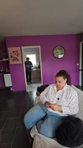 Solteiro não tem bucho🤣 #comedia #casalcomedia #humortiktok #fyp #viral 