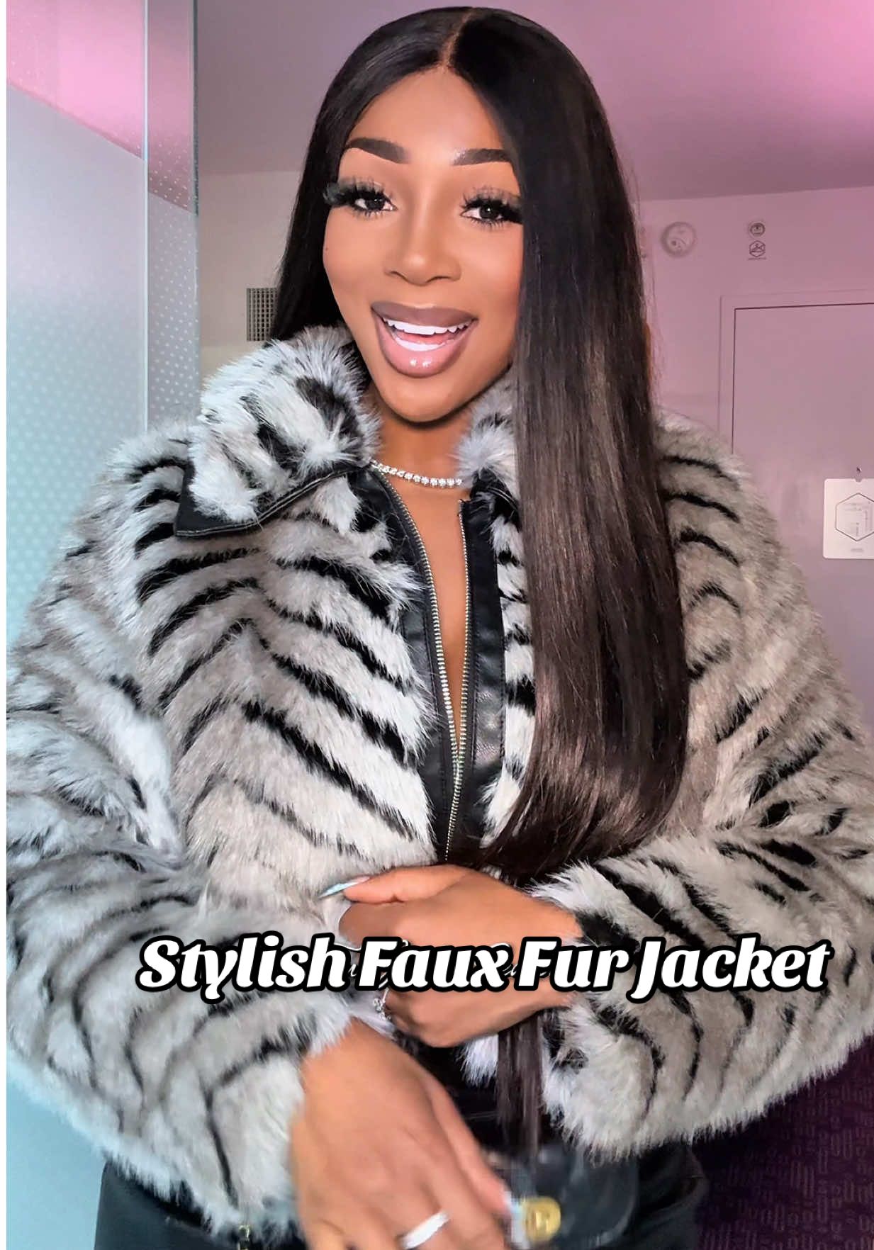 Faux fur jacket in size medium 🌹 .....#winterjacket #fauxfurjacket #tiktokshopblackfriday #winterfashion #ootd  #tiktokshopcybermonday #tiktokshopcreatorpicks #outfitinspo #fyp #fypage