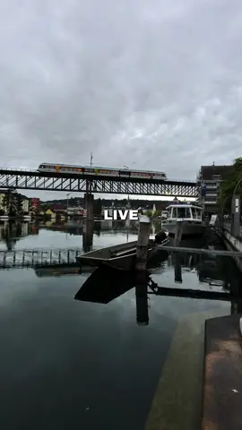 If this video finds you, it’s not an accident. 🌌 Your frequency is already pulling this message to you. #subconsciousmind #lawofattraction #manifestation #dreamlife 