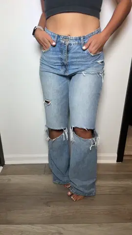 Absolute favorite jeans I get complements on anytime I wear them! ##jean##momjeans##womensclothes