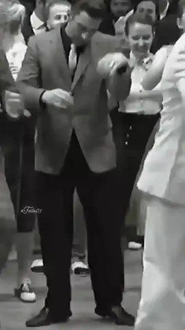 #leonBRey🦁  #miusicdance  #music90s❤️  #danceforever💃🏻 