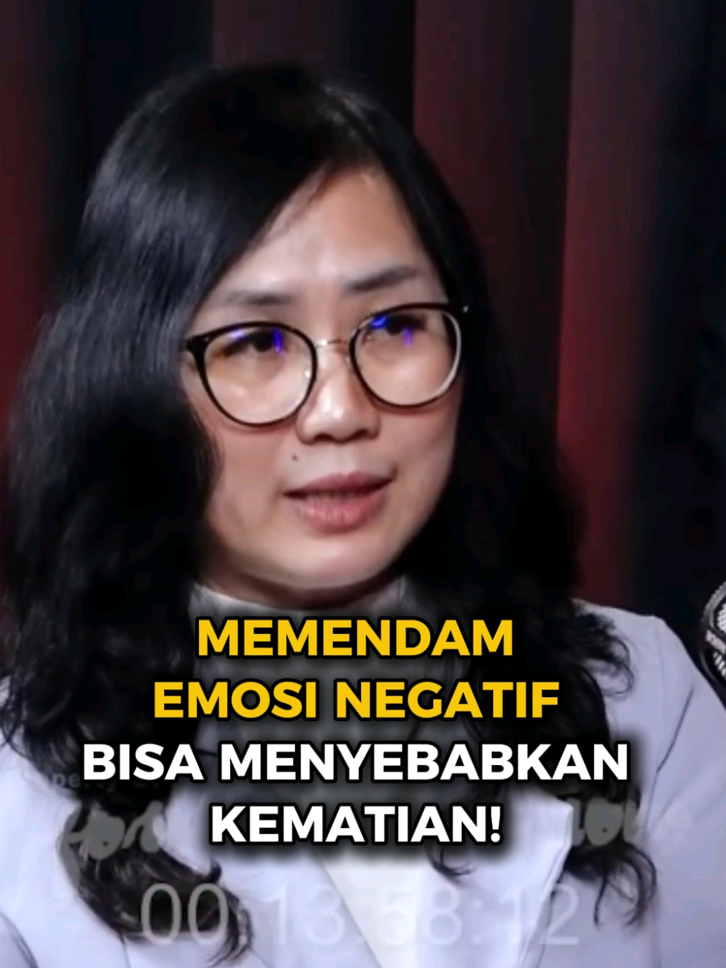 Emosi negatif yang dipendam terlalu lama bisa memicu penyakit serius. Jangan biarkan tubuhmu menanggung beban sendirian, mulailah belajar cara merilis emosi dengan tepat Kalo kamu mau konsultasi lebih lanjut untuk mengatasi masalah perilaku & emosi yang disebabkan oleh trauma, kecemasan, luka - luka pada masa lalu, ataupun inner childmu: 👉 KLIK LINK DI BIO 📞 WhatsApp: +62 896-1115-8000 📩 DM Instagram: @houseofpeace.id 🤗 Saya bersedia membantu dan ikut serta dalam proses penyembuhanmu __________________________________ 🌟 Hypnotherapy menyembuhkan mentalmu sampai ke AKARnya dengan CEPAT dan TANPA OBAT #MentalHealth #hypnotherapy #hipnoterapi #healing #trauma 