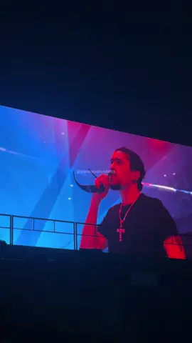 no supero este outfit #badbunny #eoo #dtmf #puertorico #residencia 