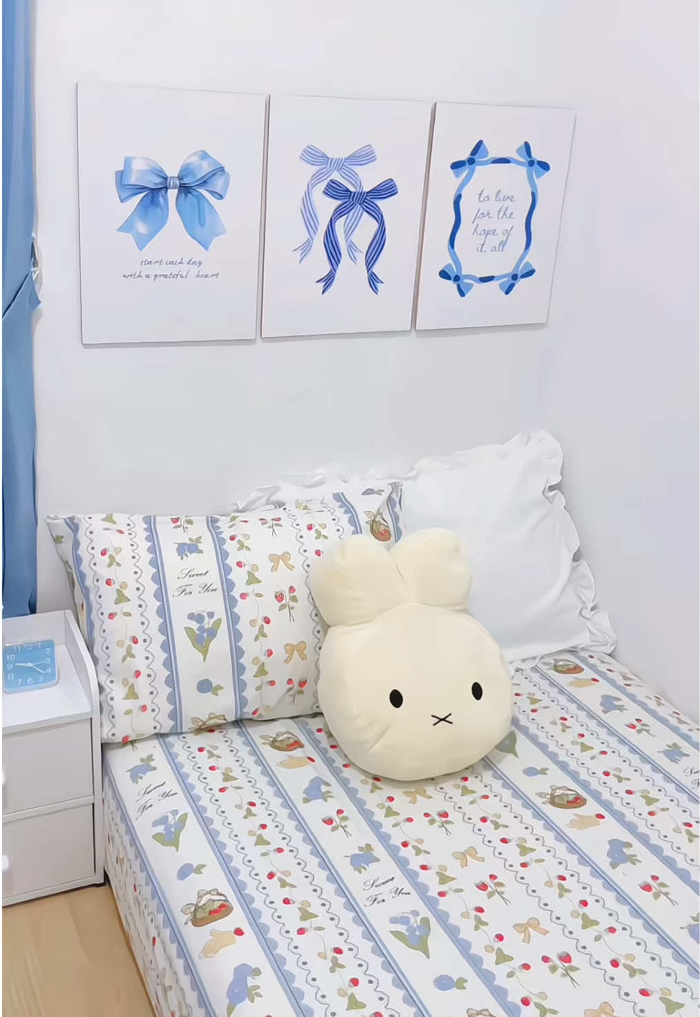 Pesona kamar biru putih ✨ #kamarbiru #kamaraesthetic #idekamar #roomdecor #kamarestetik 