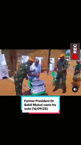 Former president Dr Bakili Muluzi casts his vote .#fyp #malawitiktok🇲🇼 #malawidecides2025 #mec #100kviews  @allih_5 