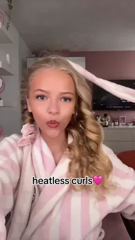 take out my heatless curls with meee! they ate #heatlesscurls #hair #blonde #fyp #xyzbca 