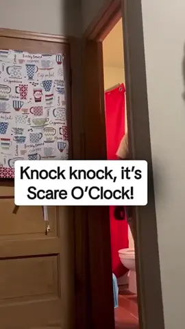 scare prank with my wife #scarytiktoks #funnyprank #scareprank #prankwars #scary 