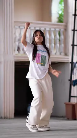 New dance🤍#keşfetteyizzz #kesfetteyiz #dancer 