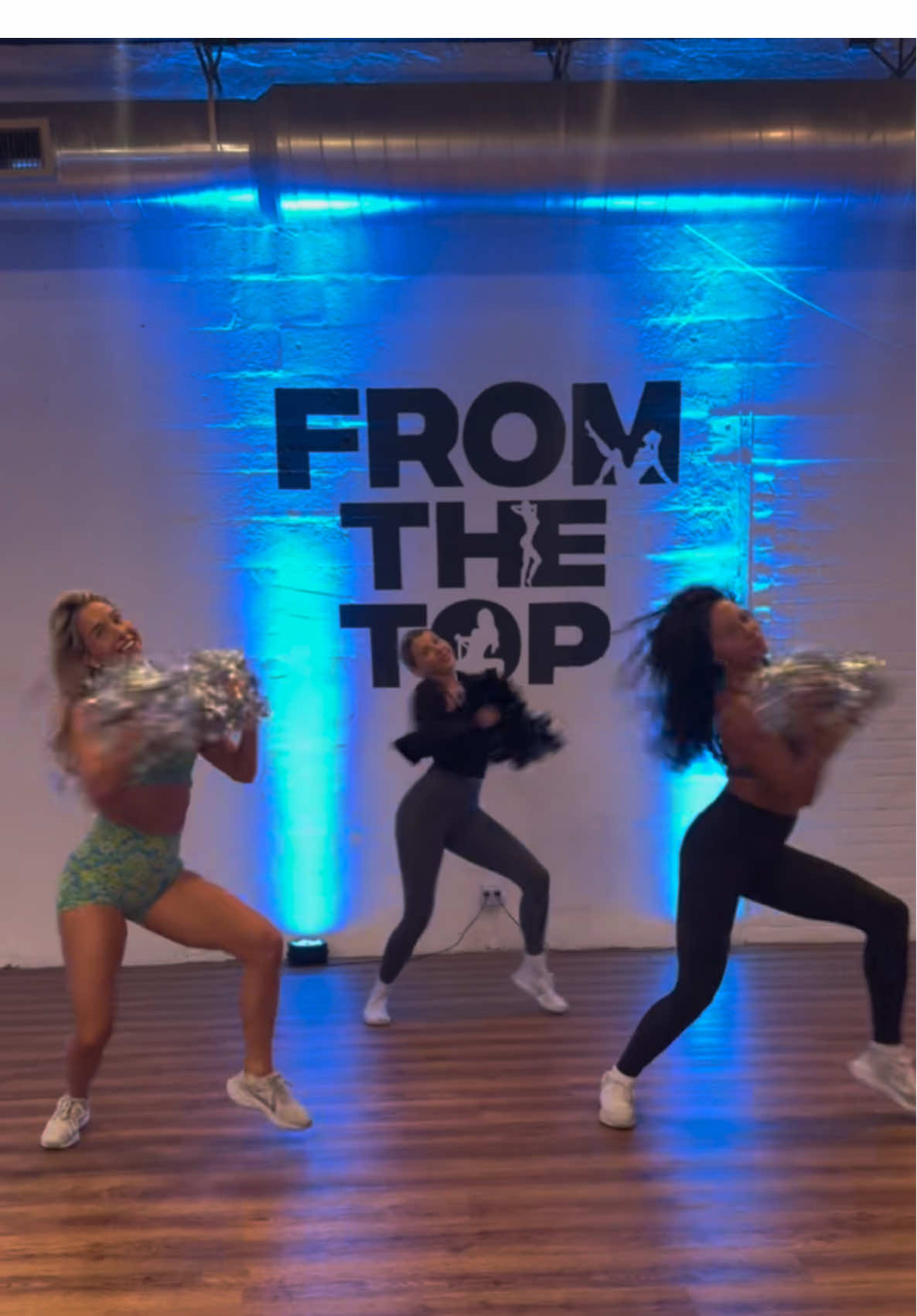 Dancing w my girls! @Juju 🤍 @AP choreo: me & juju ✨❤️ #fyp #pom #dance #prostyle #cheer 