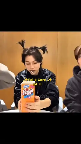 Oh Felix is very cute  #felix #skz #StrayKids 