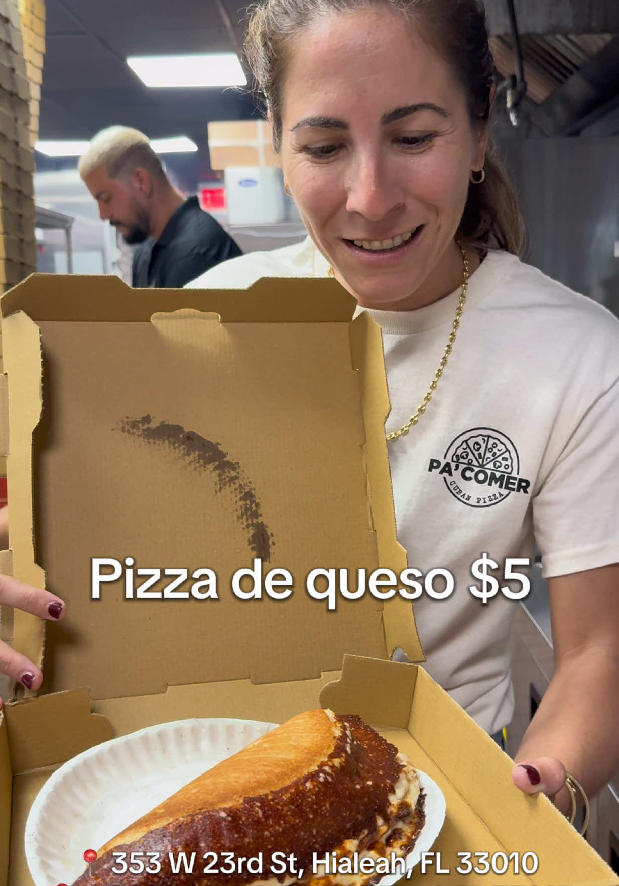 ¡Promo imperdible! 🍕 Pizza de queso solo $5 🤩 No te la pierdas.