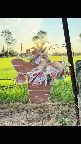 Fall cowhead 🤍#cowhead #doorhanger #western #fall #DIY 
