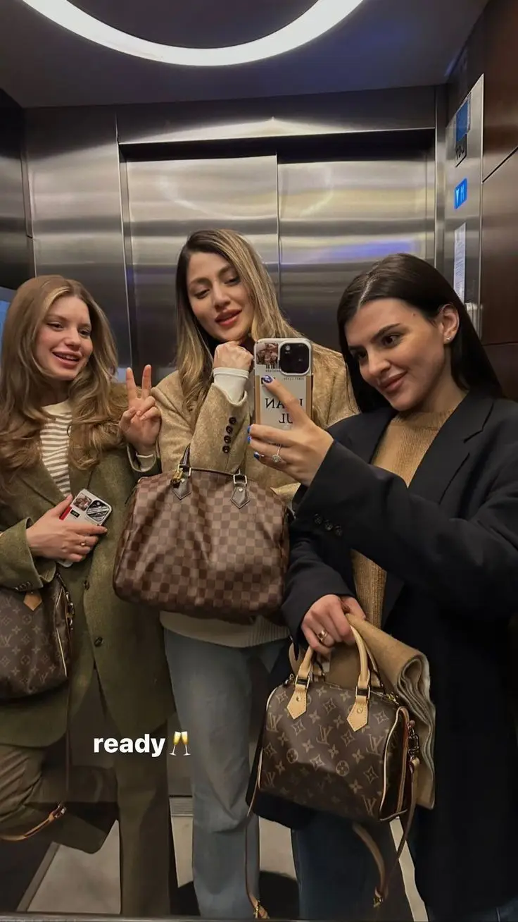 ready 📸 so 🖤💃cute My style friends 🇺🇸📸 USA new York City NYC USA girl 📸🇺🇸🎥🎧 travel 🧳#fyp #usa_tiktok #unfrezzmyaccount #viral #🇺🇸🎥usa🎧🇺🇸 