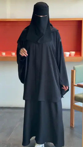 عباية الجاكيت وصلت🤩🤩 #عبايات #عرض_اليوم_الوطني #نقاب #خمار 