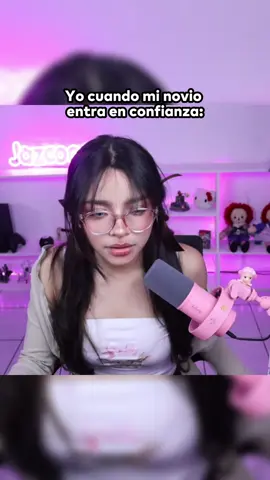 Cuando agarran confianza son tremendos 😨 #novios #streamer #humor #comedia #risa #pareja