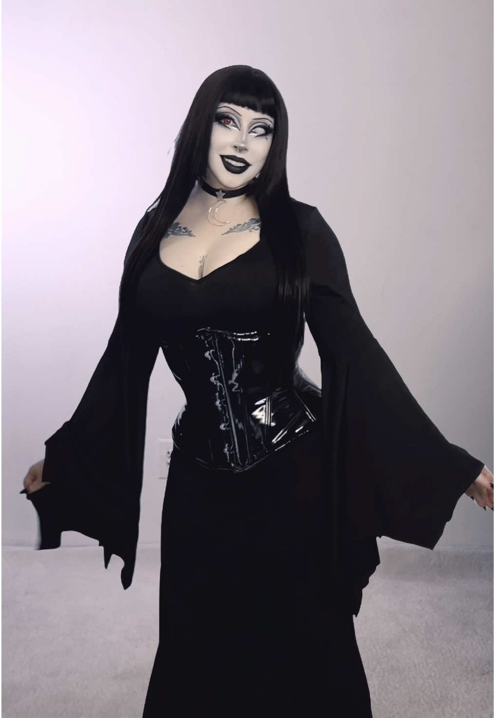 very lowkey, an everyday outfit really 🖤