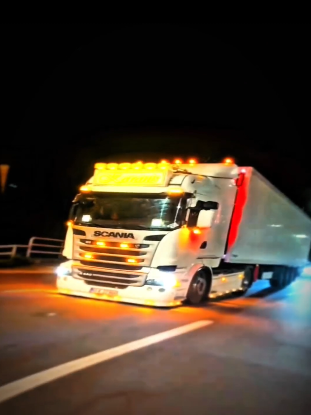 çirvila çirvila  #scania #tır #basık #edit #beniöneçıkart 