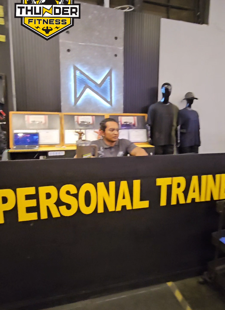 Bila rasa nyaman akan sulit tergantikan, apalagi rasa pegal dan sakit akan sulit terlupakan. Ayo gass WORKOUT dengan kita kita di sini THUNDER FITNESS ////////////////////// Jl. Komodo Raya No.7, Kp. Baru, Kec. Ps. Kliwon, Kota Surakarta Jawa Tengah 57111 ADMIN 1 : +62 895-0977-7727 ADMIN 2 : +62 815-6782-7777 #gymsurakarta #gym #gymsolo #gymsoloraya #surakarta_solo 