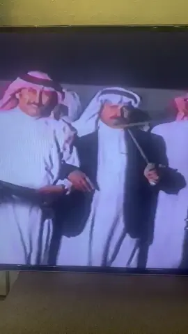 زواج في القرية عام 1405 والوالد رحمه الله رحمة واسعه وجميع موتى المسلمين حاضر ومستمتع #الزمن الجميل 