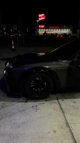 ⛽️😈 | #srt #dodge #challenger #carbonfiber #mopar 