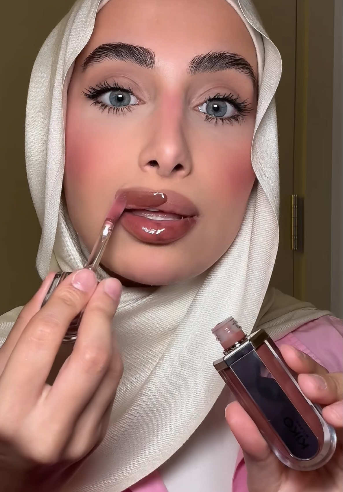 شو أكتر ليب كومبو عجبكم؟ 😮‍💨💄  @kikomilanoarabia  #kiko3DHydraXtreme #KIKOMilanoArabia 