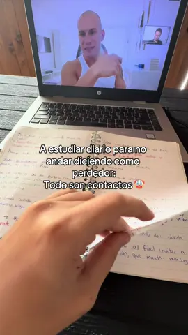 Aqui se estudia todos los días, porque puro inútil espera que su éxito dependa de alguien más y no de si mismo.